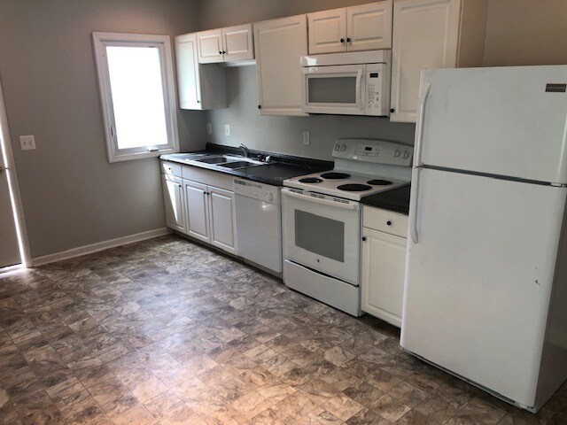 Kitchen - 131 W Main St