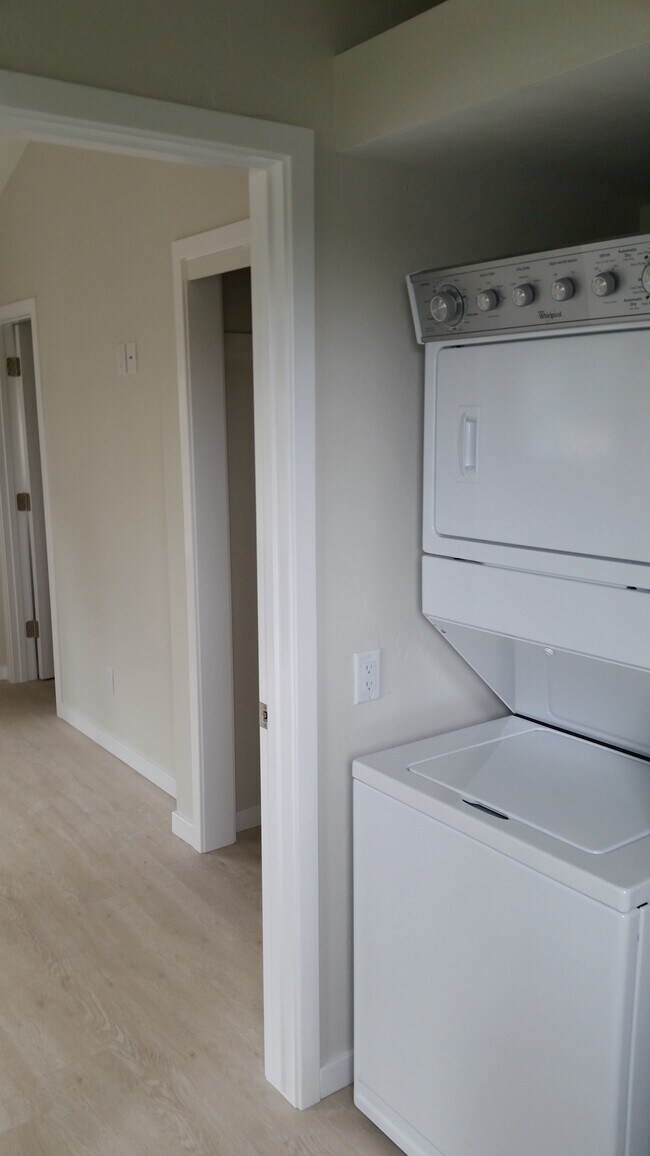 Laundry upstairs level - 10 Cooper Pl