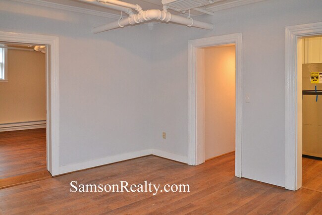Building Photo - 144 Taber Ave