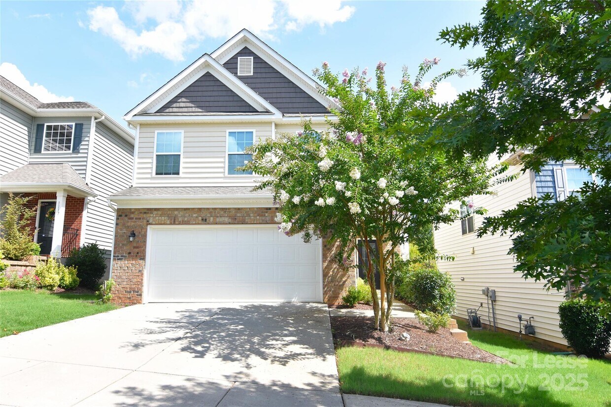 Foto principal - 1121 Blackwaterside Dr