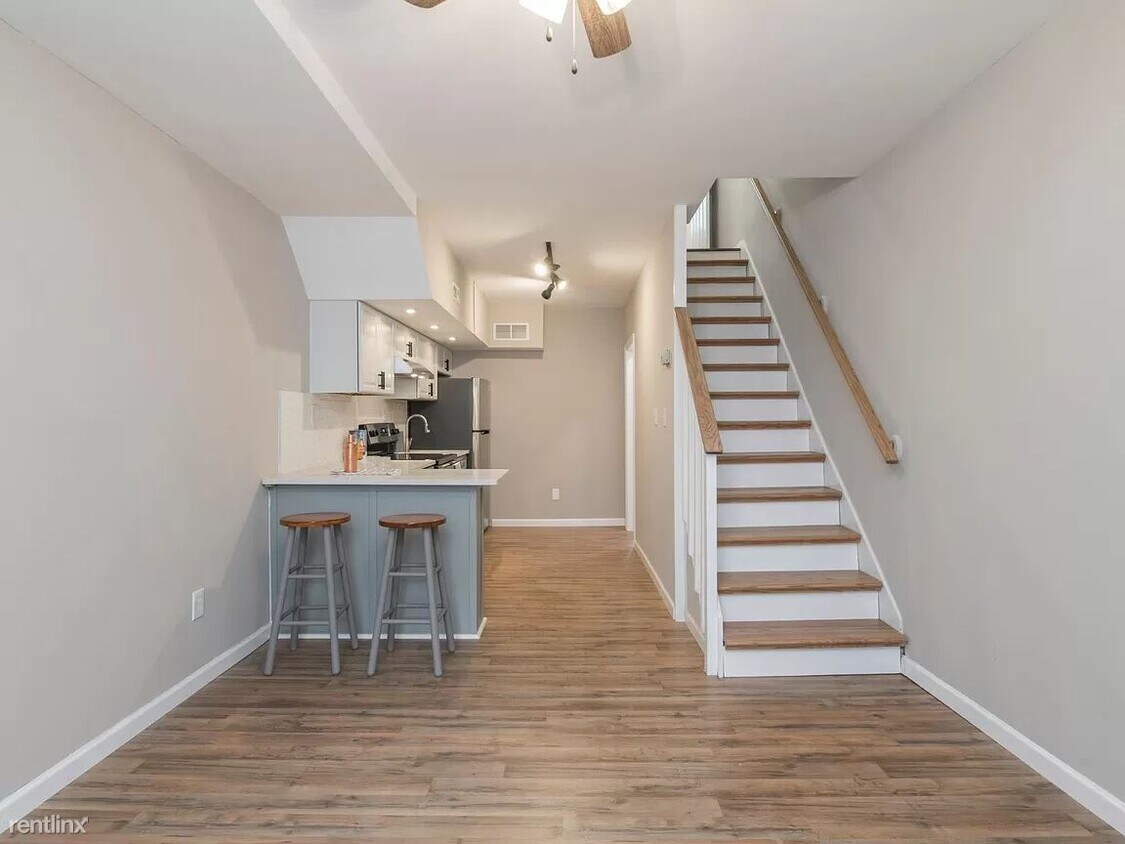 Primary Photo - 1 br, 1 bath Townhome - 2664 Janney St