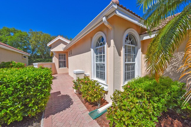Foto del edificio - 650 SW Treasure Cove
