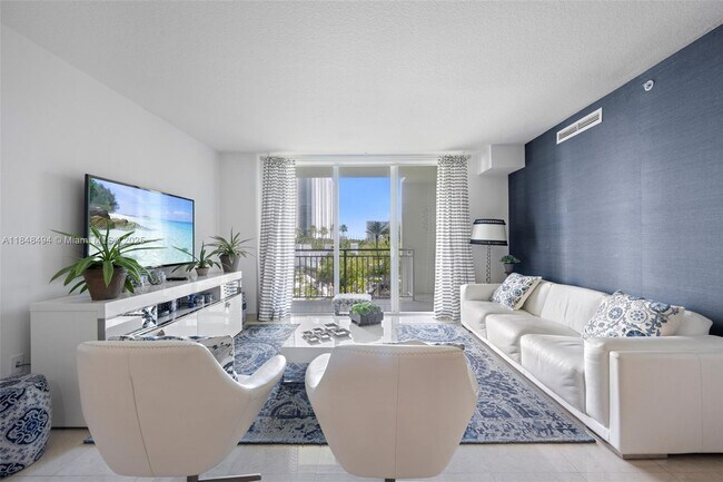 Foto del edificio - 150 Sunny Isles Blvd