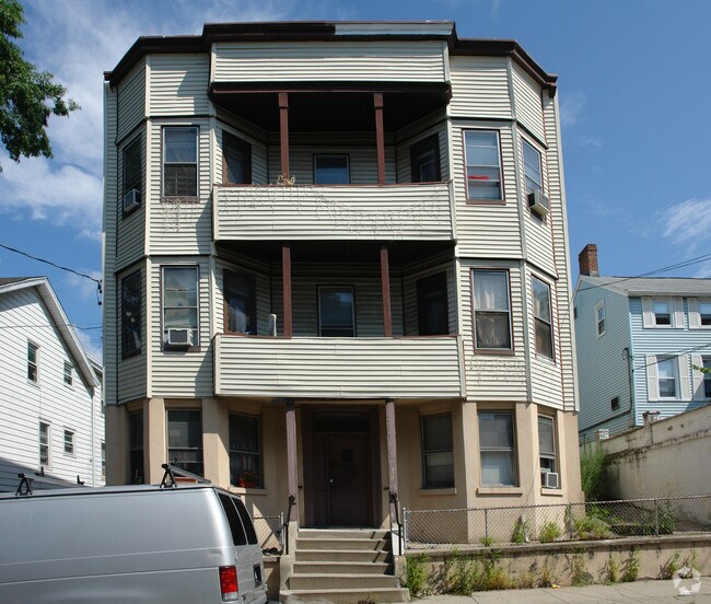 Building Photo - 53 College Ave