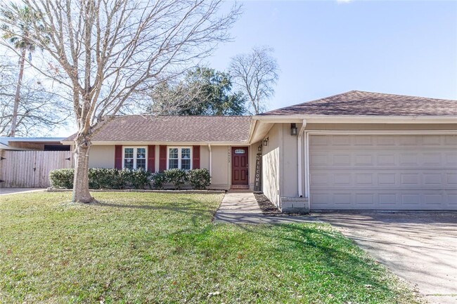 Building Photo - 16922 Stardale Ln