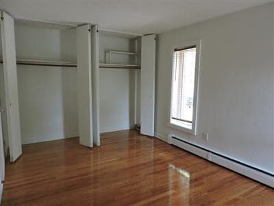Building Photo - 524 Putnam Ave