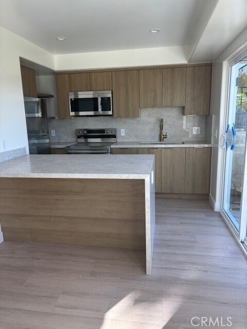 Foto del edificio - 26173 Abdale St