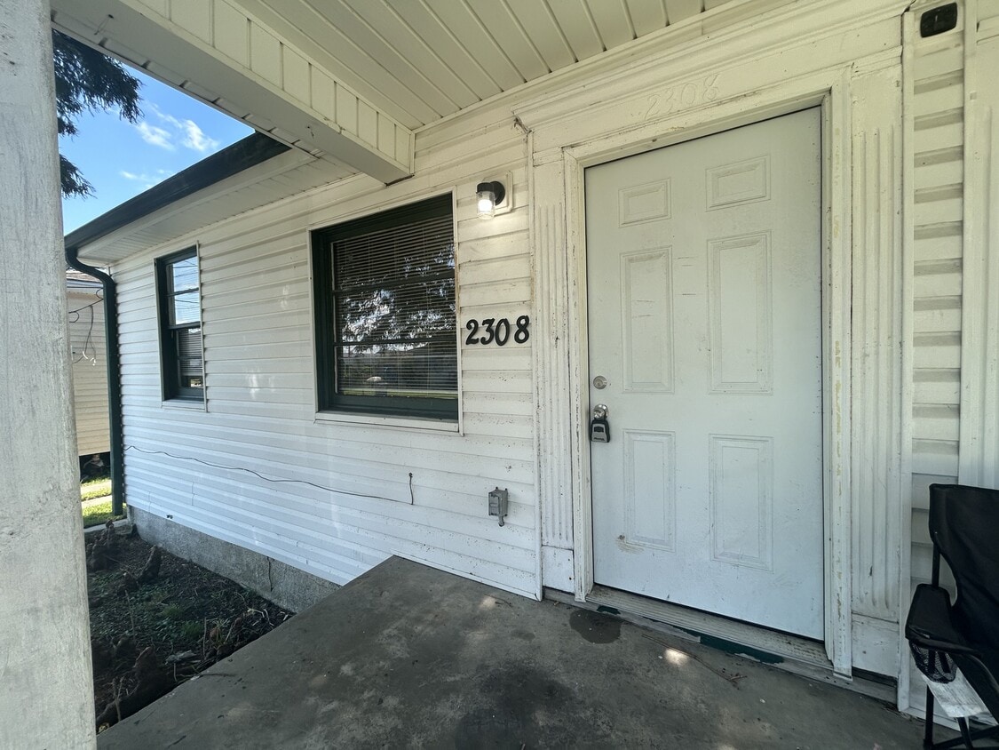 Primary Photo - 2308 Culotta St