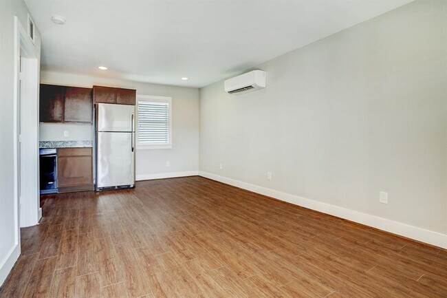 Foto del edificio - 3611 Murworth Dr