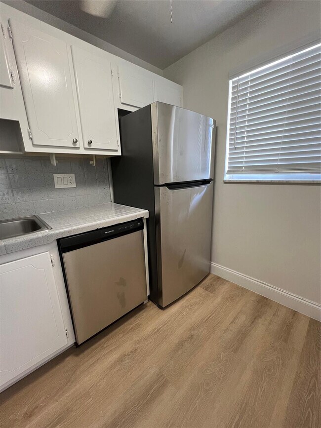 Foto del edificio - 1201 SE 2nd Ct