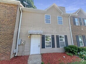 Building Photo - 5542 Pine Gate Dr