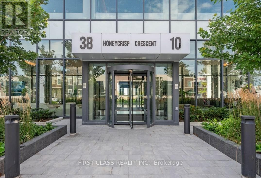 Primary Photo - 10 Honeycrisp Cres