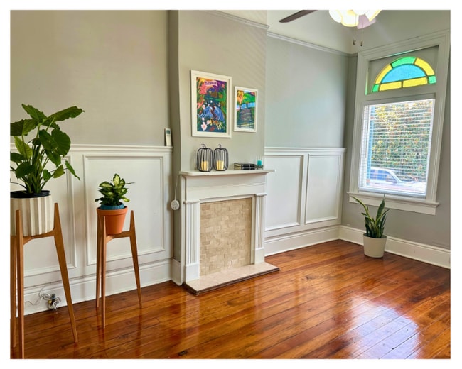 Building Photo - 3223 Dumaine St