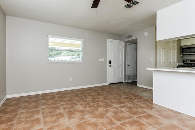 Foto del edificio - 5611 Marie Ct