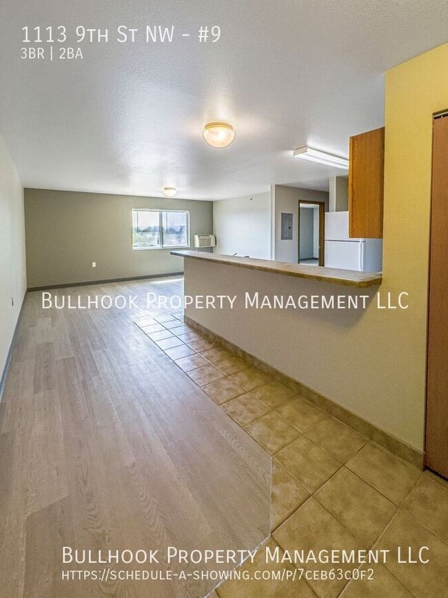 Building Photo - 1113 9th St NW