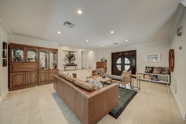 Foto del edificio - 1281 Nightingale Ave