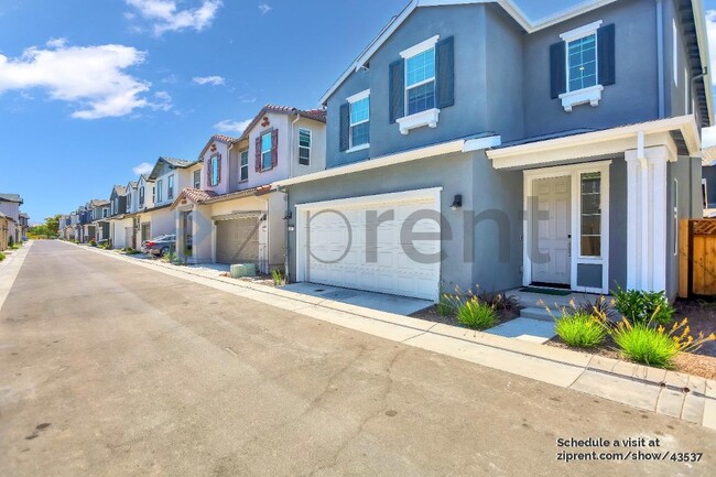 Building Photo - 435 N Geyserville Wy