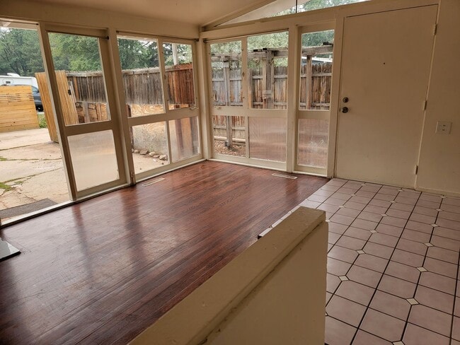 3 bd | 1 ba | 1,037 sqft - 3 bd | 1 ba | 1,037 sqft House