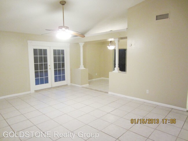 Building Photo - 4030 Windtree Dr