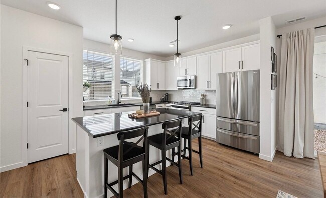 Foto del edificio - Like New 3 Bedroom Home in Wolf Ranch!