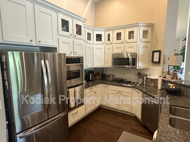 Foto del edificio - 1139 Kings Ct
