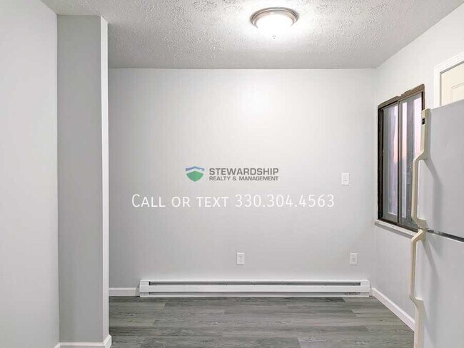 Building Photo - 310 Engadine Ct