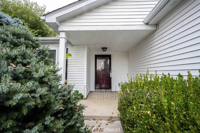 Building Photo - 1234 Castleford Ln