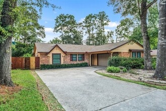 Building Photo - 523 S Rivershire Dr