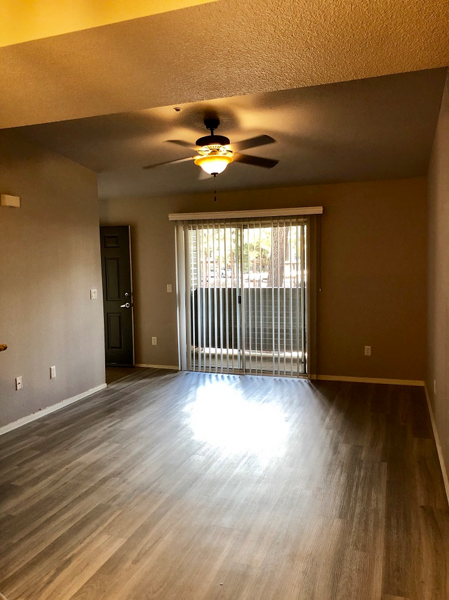 Building Photo - ARBORS!! 2 bed/2 bath condo - $1,725.00