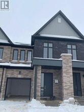 Building Photo - 125 Manuel St