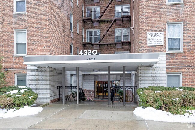 Entrance - 4320 Van Cortlandt