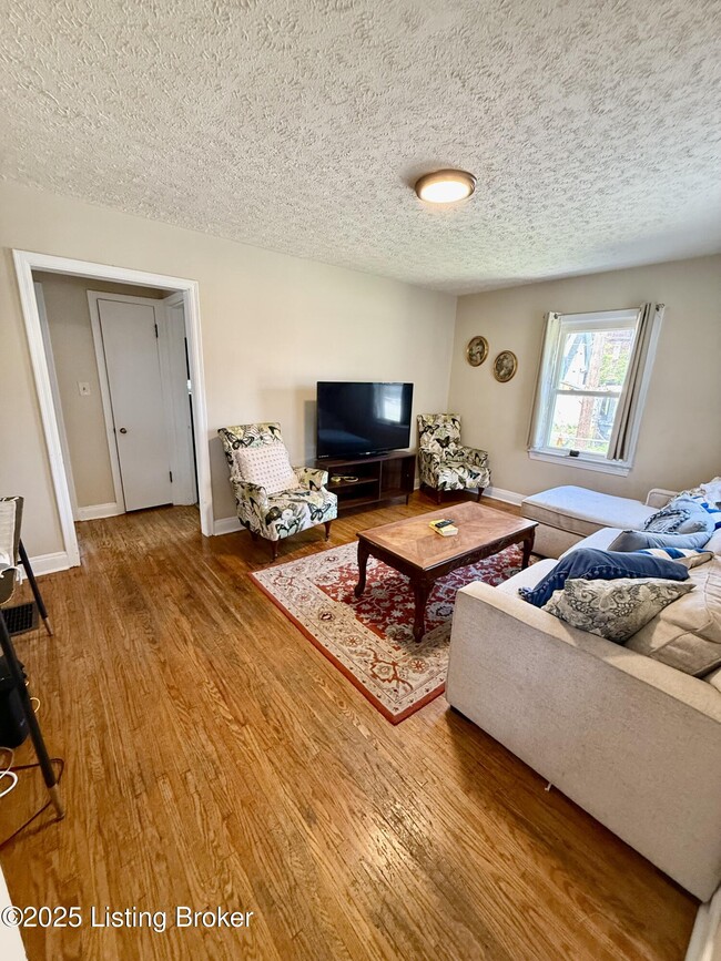 Building Photo - 2402 Bradley Ave