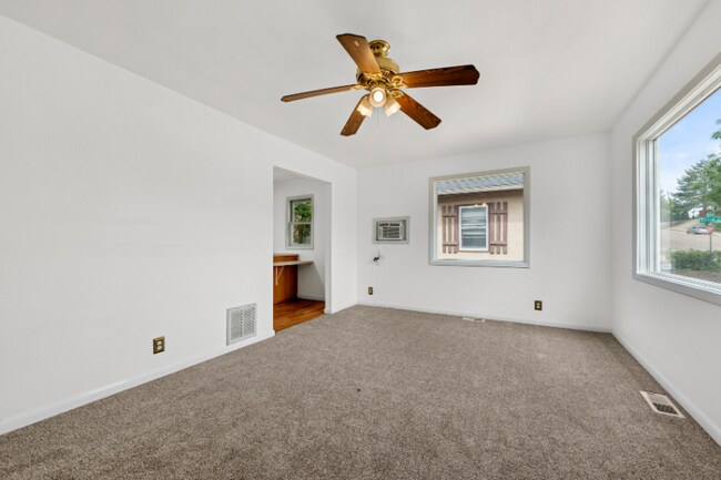 Foto del edificio - 803 W 18th St