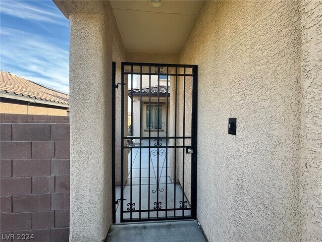 Building Photo - 7015 Cordite Rd