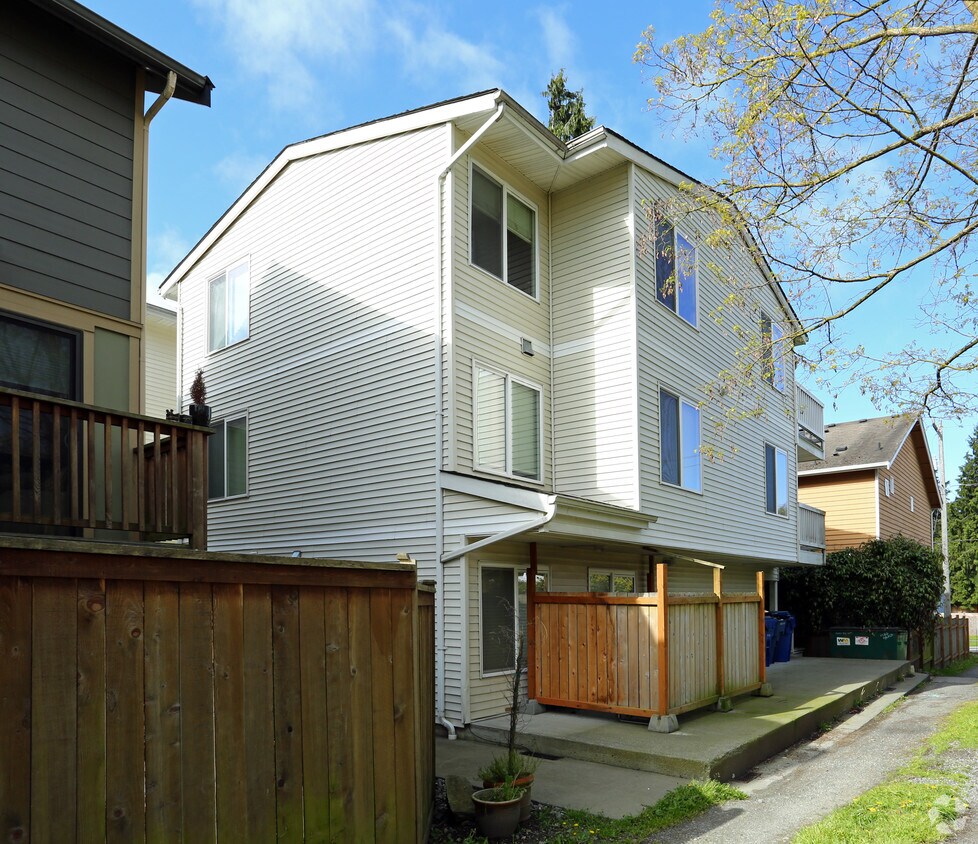 Building Photo - 2650 NW 58th St