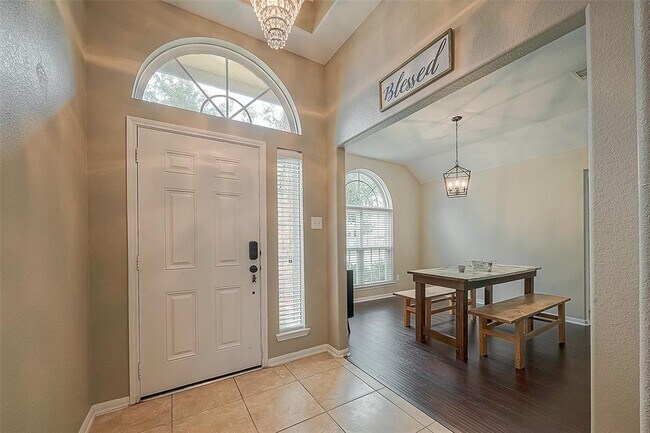 Foto del edificio - 7619 Sarsaparilla Ln