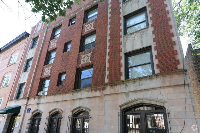 Building Photo - 638 W Barry Ave