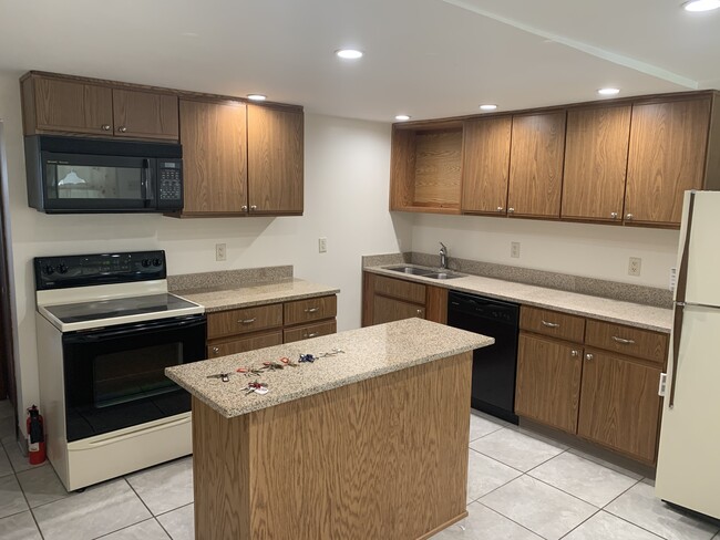Kitchen - 101 Butler St