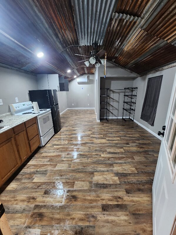 Primary Photo - 2138 Richardson Rd