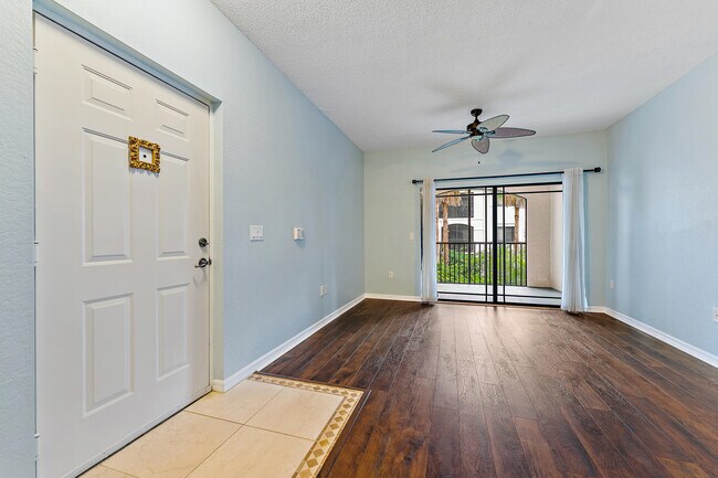 Building Photo - 3022 Alcazar Pl
