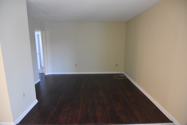 Building Photo - Available NOW!  Gulf Harbor Community! 2B/...