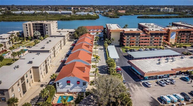 Foto del edificio - 19717 Gulf Blvd