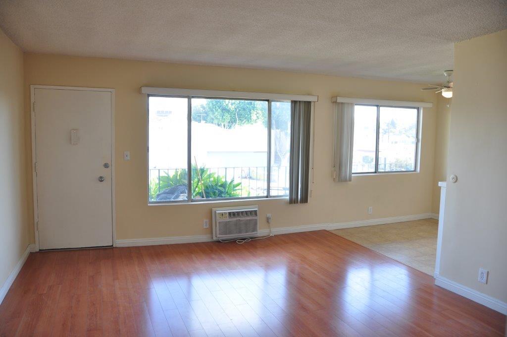 Primary Photo - 5437 Barton Ave