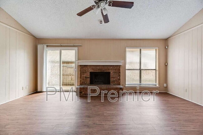 Building Photo - 4724 Berridge Ln