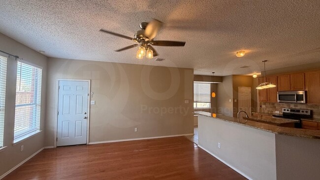 Building Photo - 1433 Winterwood Dr
