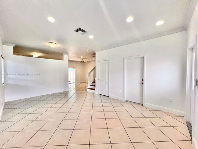 Building Photo - 14213 SW 126th Pl