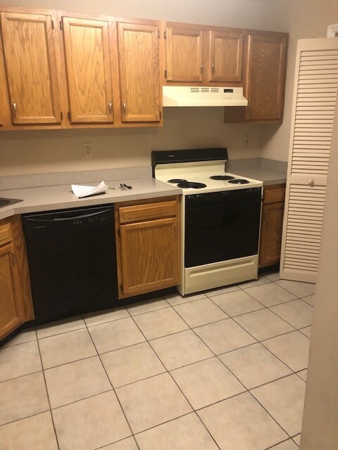 Building Photo - 294 Pinnacle Ct