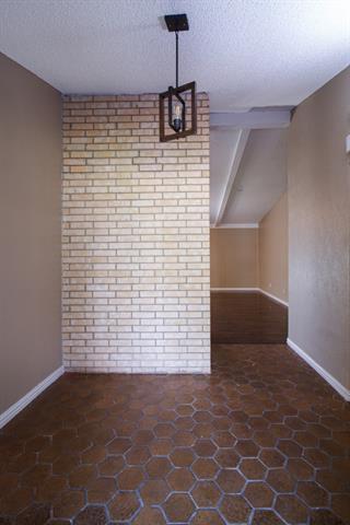 Building Photo - 1034 Holland Dr