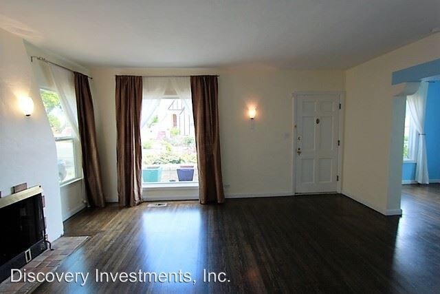 Foto del edificio - 2 br, 1 bath House - 3007 Sheffield Ave.
