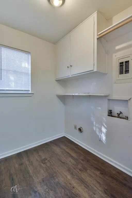 Foto del edificio - 4626 Don Juan St